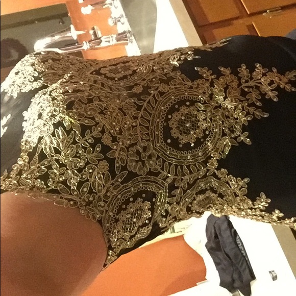 PROM DRESS - Picture 5 of 8